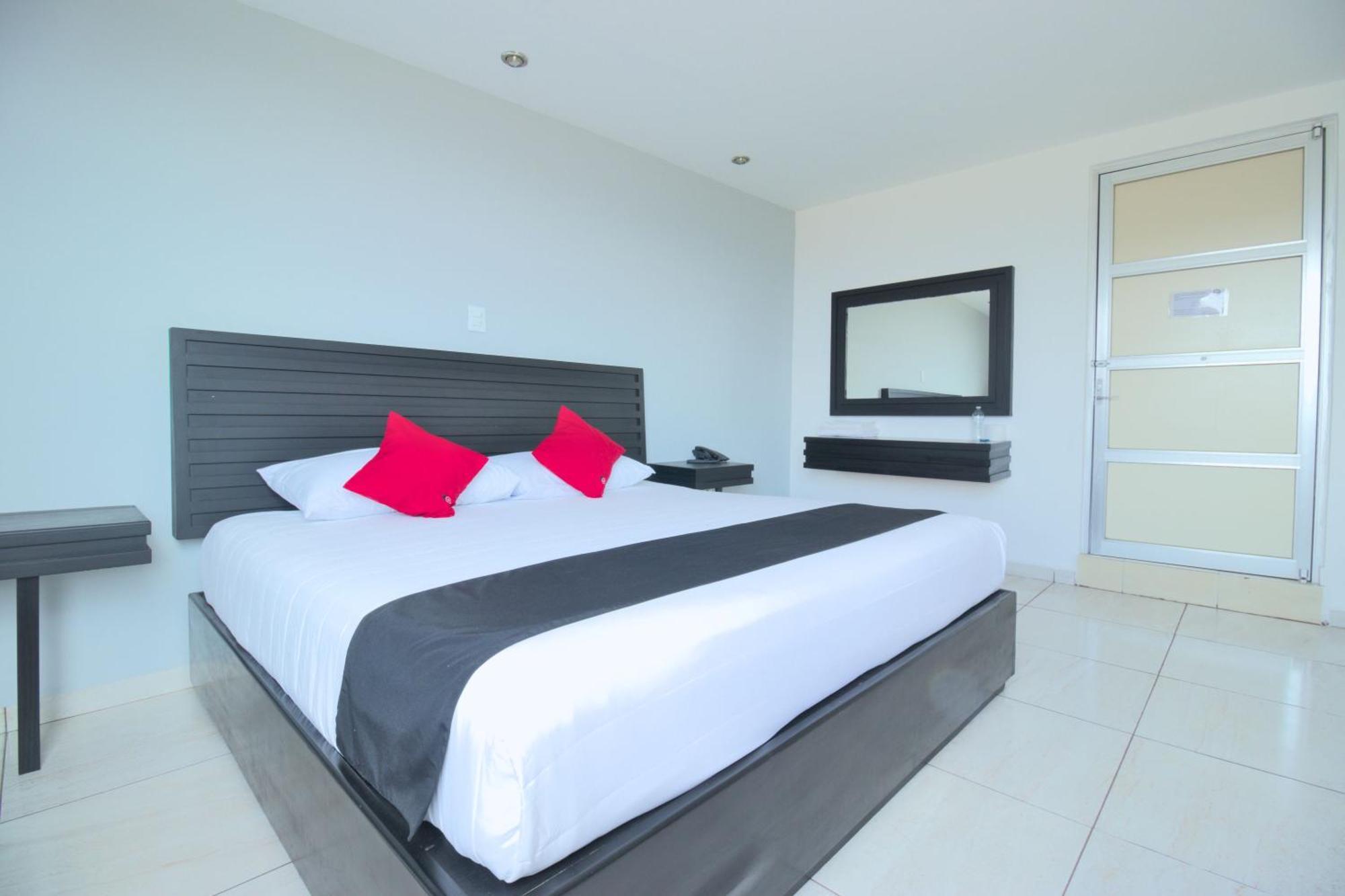 Capital O Hotel Euro Confort Pachuca Esterno foto